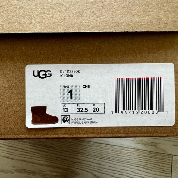 Ugg boot - Picture 4 of 5